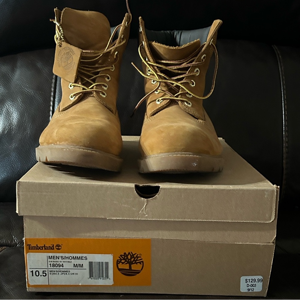 Timberland  Men's Boots wheat size 10.5 Worn once pet free smoke free home